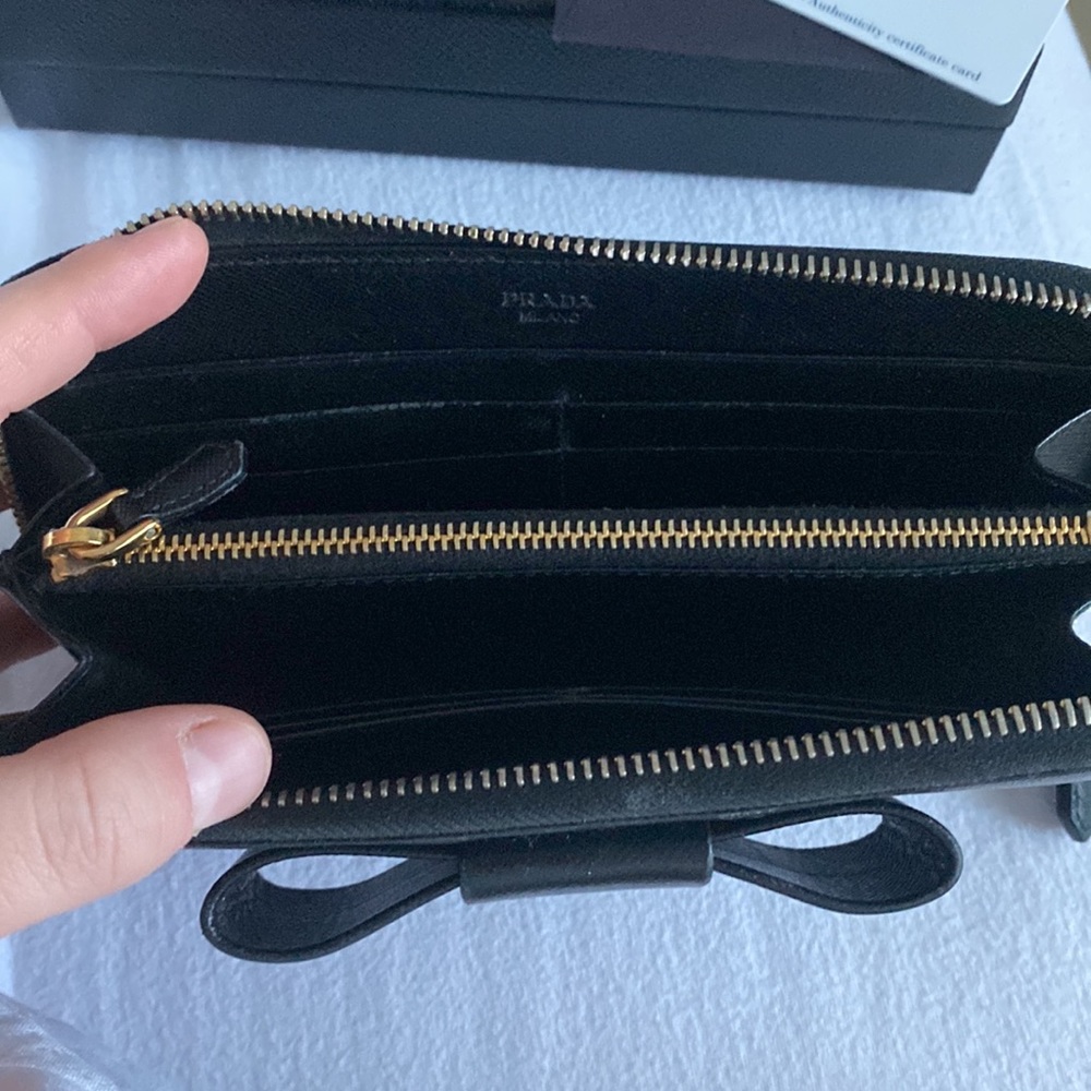 Black bow Prada wallet - Picture 3 of 4
